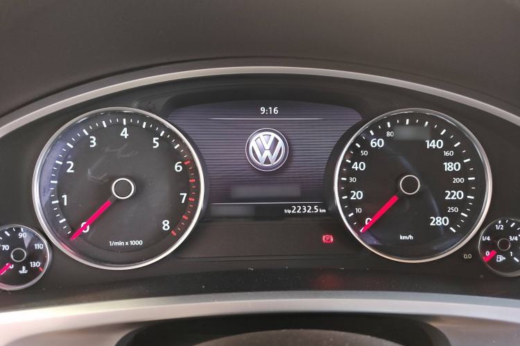 Used Volkswagen Touareg 2015 3.0 TSI Standard Model Instrument Cluster