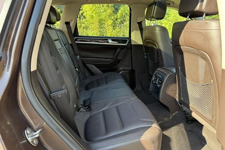 Used Volkswagen Touareg 2015 3.0 TSI Standard Model Interior 12