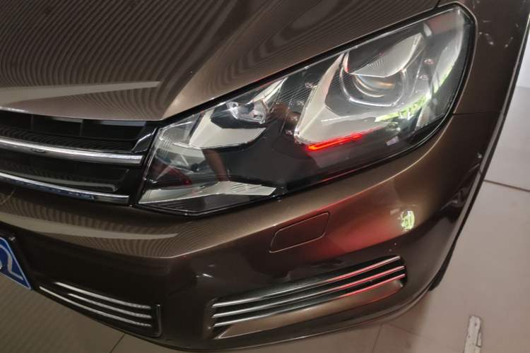 Used Volkswagen Touareg 2015 3.0 TSI Luxury Model Left Front Headlight