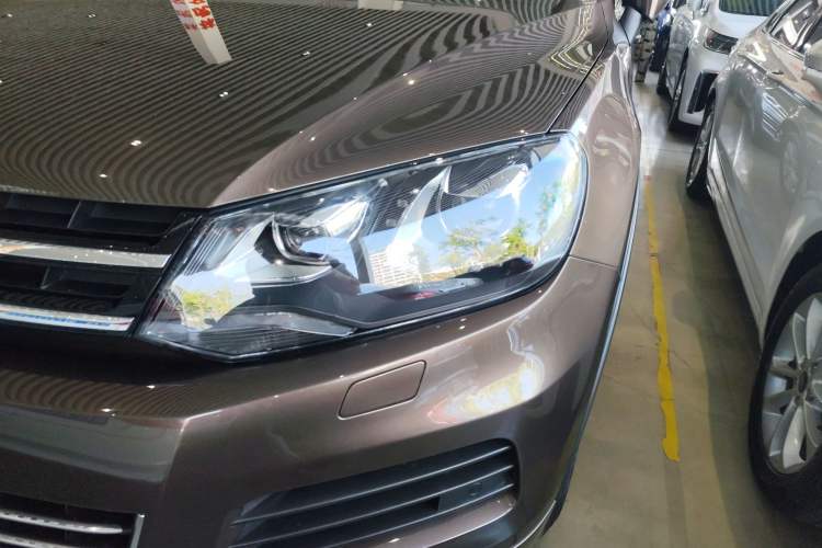 Used Volkswagen Touareg 2015 3.0 TDI Diesel Standard Model Left Front Headlight