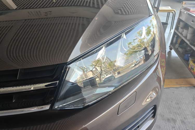 Used Volkswagen Touareg 2015 3.0 TDI Diesel Standard Model Left Front Headlight
