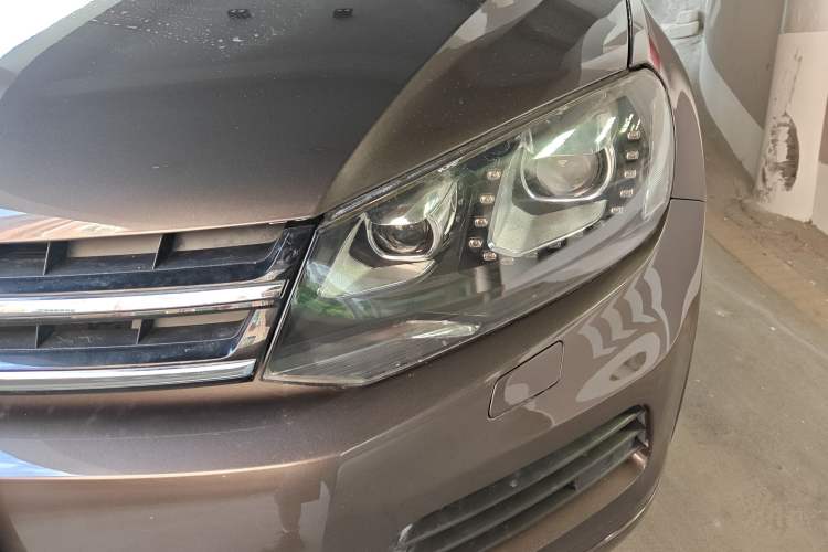 Used Volkswagen Touareg 2015 3.0 TSI Standard Model Left Front Headlight