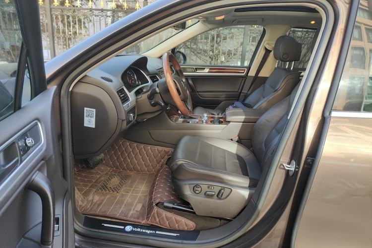 Used Volkswagen Touareg 2015 3.0 TSI Comfort Model Left Front Seat