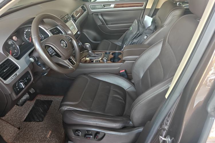 Used Volkswagen Touareg 2015 3.0 TDI Diesel Standard Model Left Front Seat
