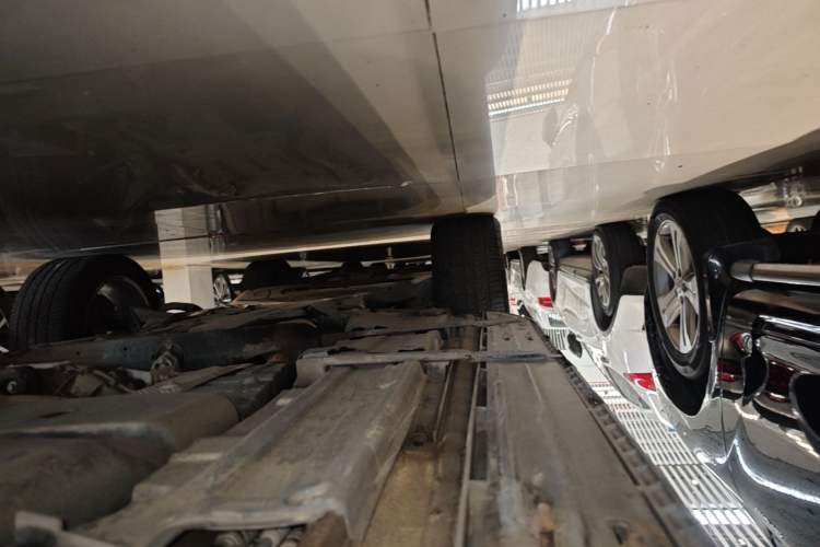 Used Volkswagen Touareg 2015 3.0 TSI Luxury Model Left Side Sill
