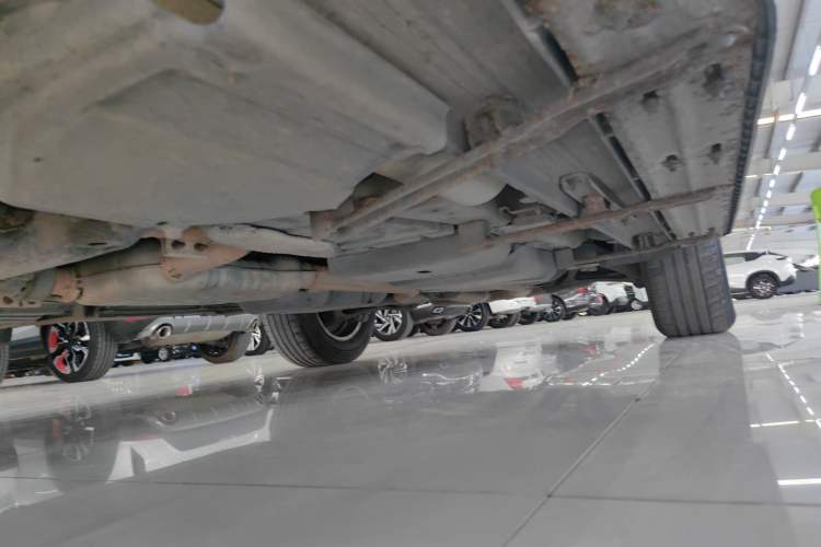 Used Volkswagen Touareg 2015 3.0 TSI Comfort Model Left Side Sill