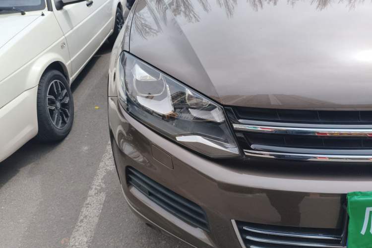 Used Volkswagen Touareg 2015 3.0 TSI Luxury Model Right Front Headlight