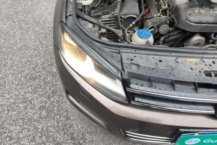 Used Volkswagen Touareg 2015 3.0 TSI Comfort Model Right Front Headlight