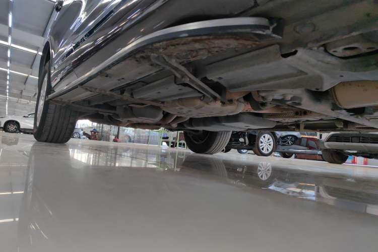 Used Volkswagen Touareg 2015 3.0 TSI Comfort Model Right Side Sill