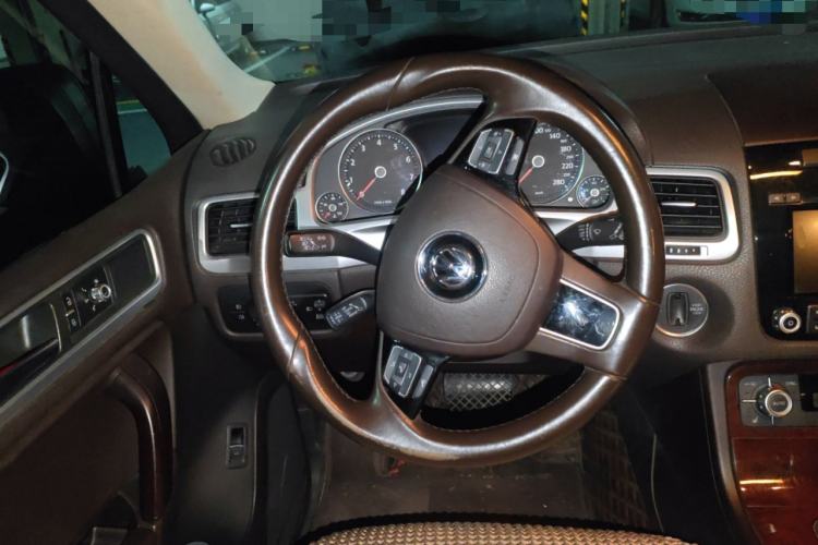Used Volkswagen Touareg 2015 3.0 TSI Standard Model Steering Wheel