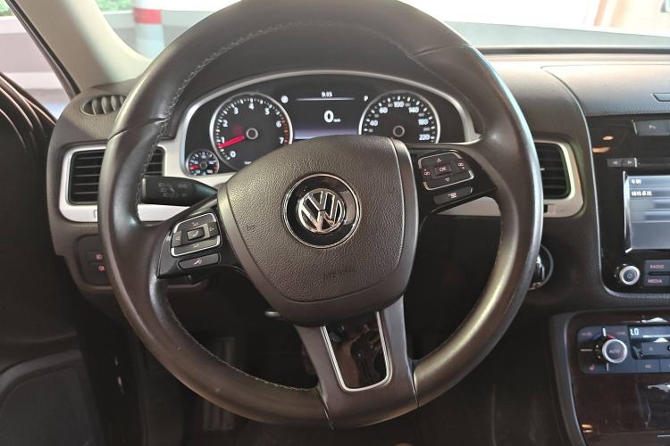 Used Volkswagen Touareg 2015 3.0 TSI Standard Model Steering Wheel