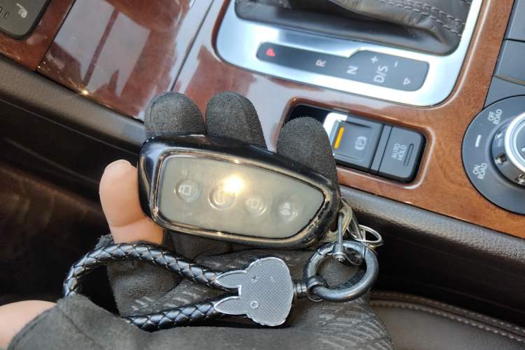 Used Volkswagen Touareg 2015 3.0 TSI Comfort Model Vehicle Key