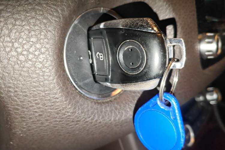 Used Volkswagen Touareg 2015 3.0 TSI Standard Model Vehicle Key