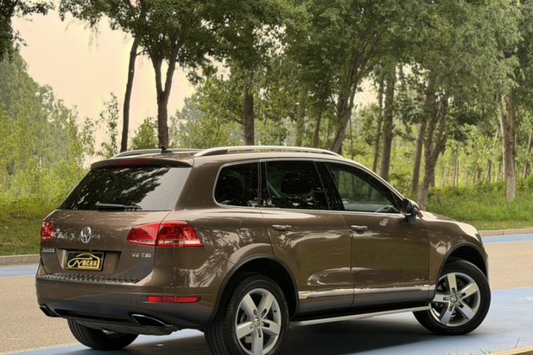 Used Volkswagen Touareg 2015 3.0 TSI Luxury Model Exterior 2