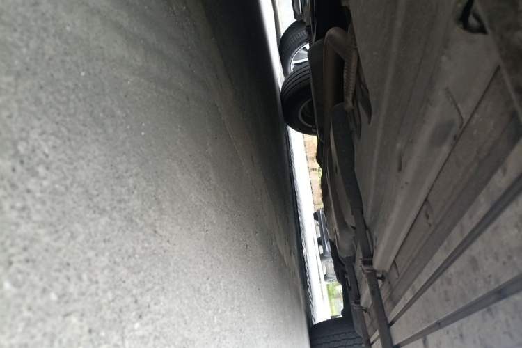 Used Volkswagen Touareg 2015 3.0 TDI Diesel Standard Model Chassis Front Left