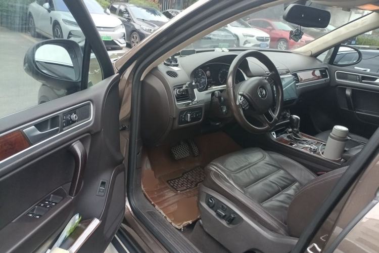 Used Volkswagen Touareg 2015 3.0 TDI Diesel Standard Model Driver Seat