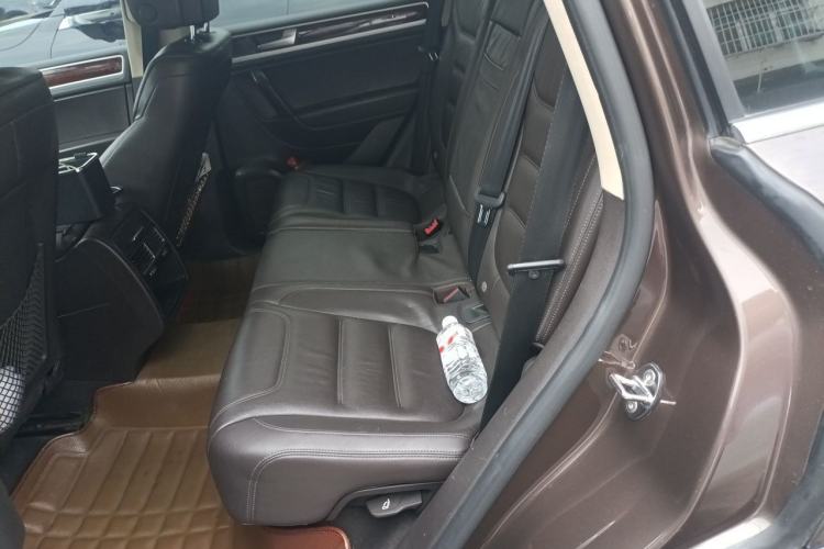 Used Volkswagen Touareg 2015 3.0 TDI Diesel Standard Model Left Rear Seat