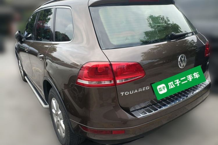 Used Volkswagen Touareg 2015 3.0 TDI Diesel Standard Model Rear Left 45 Deg