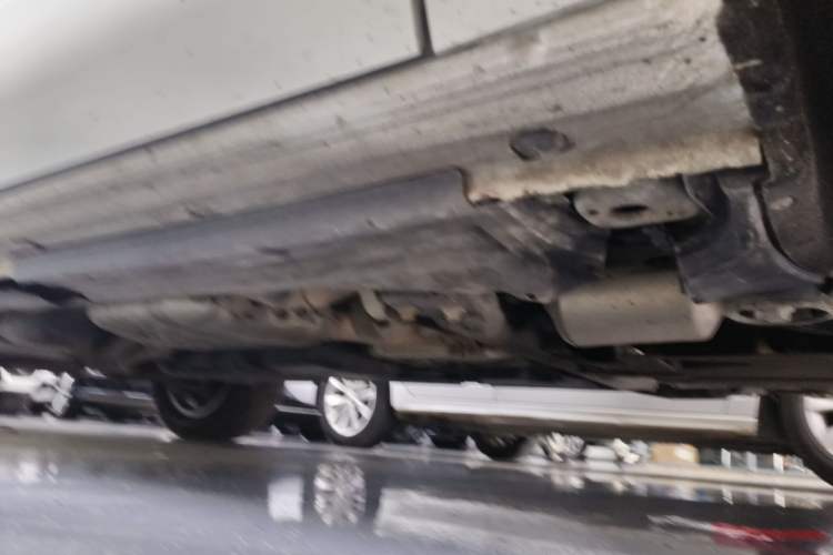 Used Volkswagen Touareg 2015 3.0 TSI Standard Model Chassis Front Right