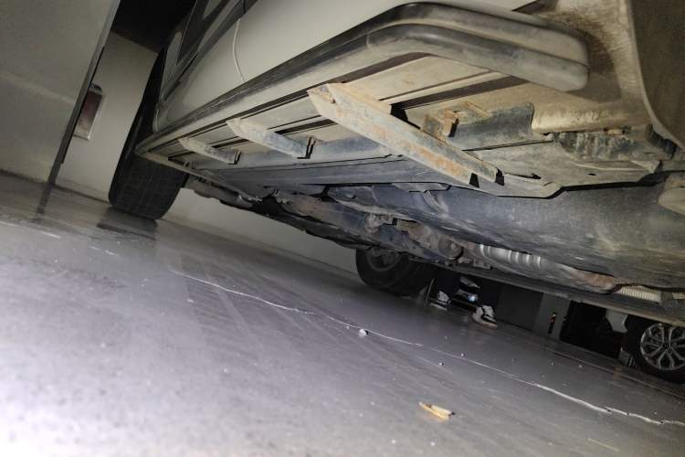 Used Volkswagen Touareg 2015 3.0 TSI Comfort Model Chassis Rear Left