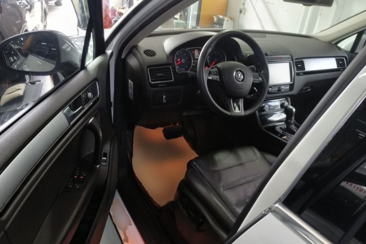 Used Volkswagen Touareg 2015 3.0 TSI Standard Model Driver Seat