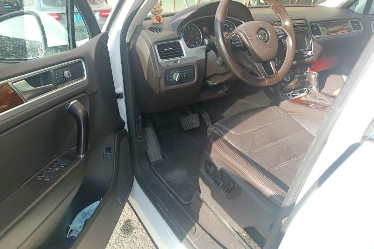 Used Volkswagen Touareg 2015 3.0 TSI Standard Model Driver Seat