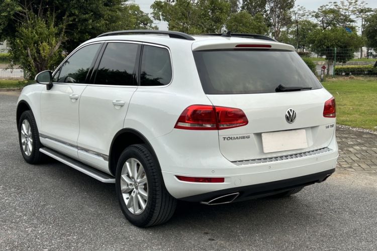 Used Volkswagen Touareg 2015 3.0 TSI High-End Model Exterior 1