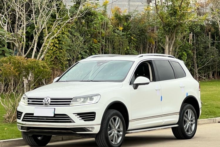 Used Volkswagen Touareg 2015 3.0 TSI High-End Model Exterior 2