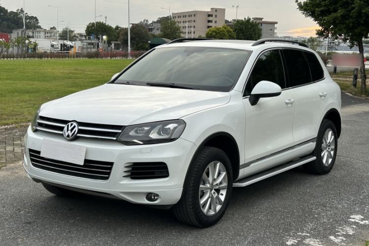 Used Volkswagen Touareg 2015 3.0 TSI High-End Model Exterior 2