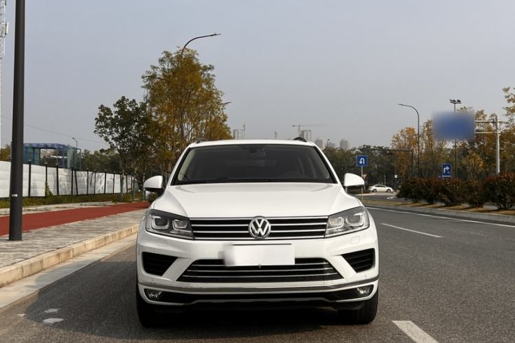 Used Volkswagen Touareg 2015 3.0 TSI Standard Model Exterior 3