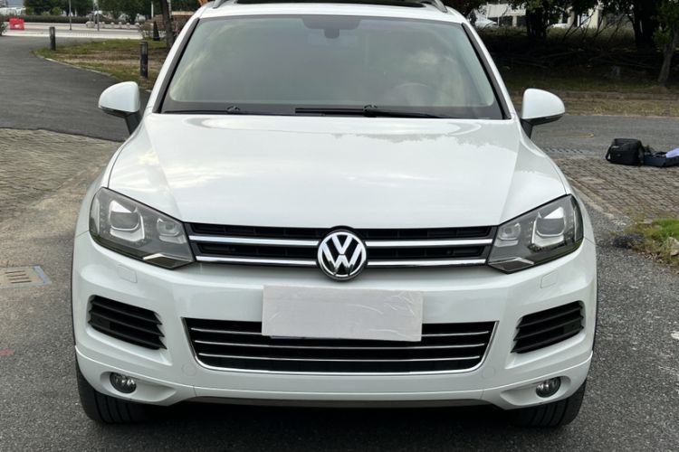 Used Volkswagen Touareg 2015 3.0 TSI High-End Model Exterior 3