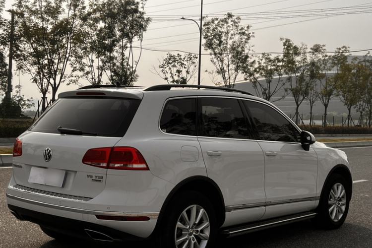 Used Volkswagen Touareg 2015 3.0 TSI Standard Model Exterior 4