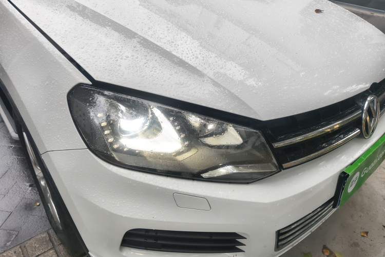 Used Volkswagen Touareg 2015 3.0 TSI High-End Model Exterior 6