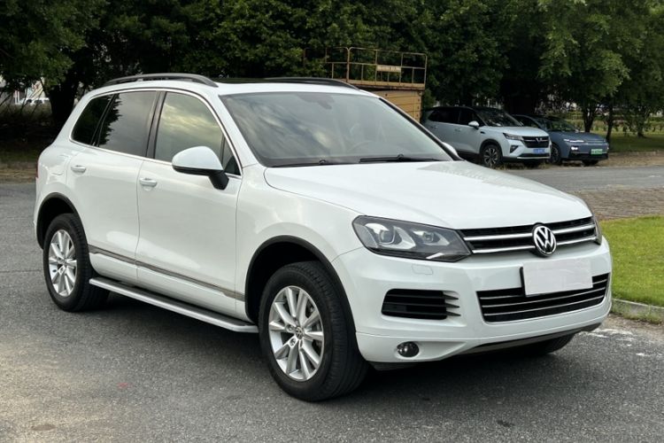 Used Volkswagen Touareg 2015 3.0 TSI High-End Model Exterior 6