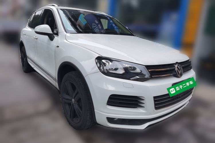 Used Volkswagen Touareg 2015 3.0 TSI Audacious Limited Edition Front Right 45 Deg