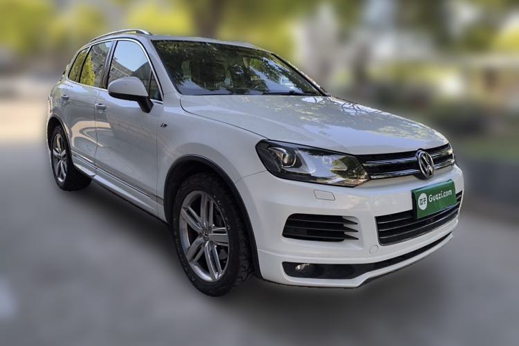 Used Volkswagen Touareg 2015 3.0 TSI Audacious Limited Edition Front Right 45 Deg