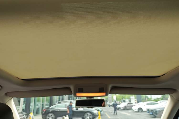 Used Volkswagen Touareg 2015 3.0 TSI Comfort Model Headliner