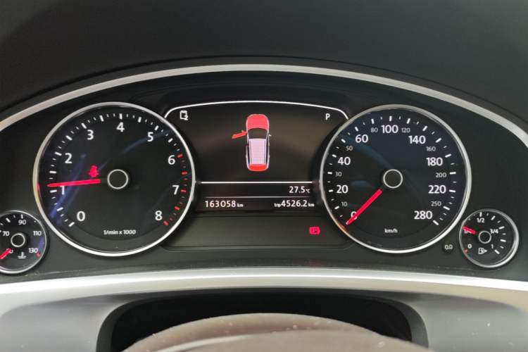 Used Volkswagen Touareg 2015 3.0 TSI Comfort Model Instrument Cluster