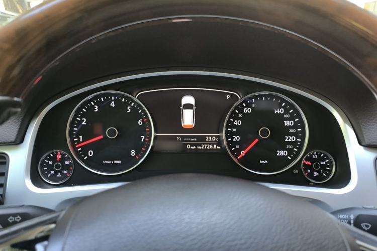 Used Volkswagen Touareg 2015 3.0 TSI Audacious Limited Edition Instrument Cluster