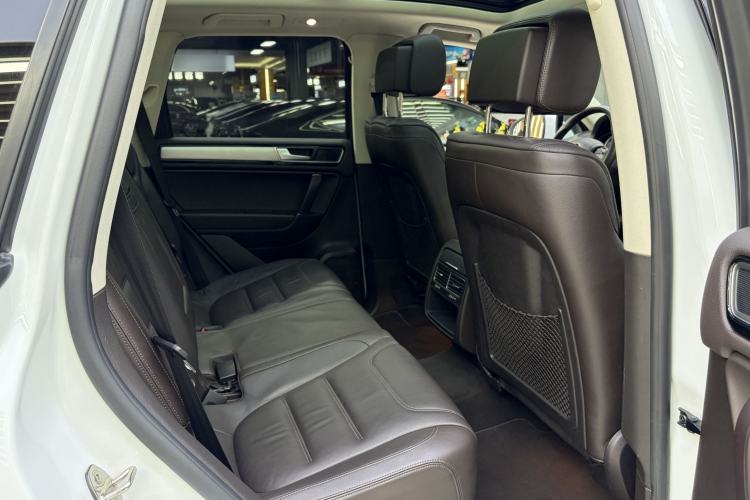 Used Volkswagen Touareg 2015 3.0 TSI Standard Model Interior 11