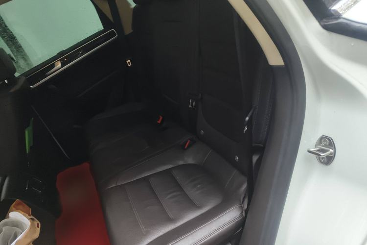 Used Volkswagen Touareg 2015 3.0 TSI High-End Model Interior 4