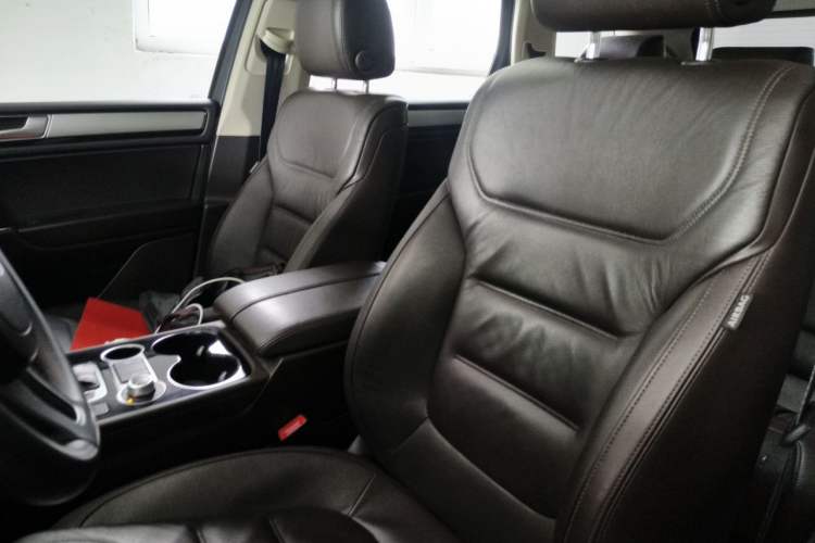Used Volkswagen Touareg 2015 3.0 TSI Standard Model Left Front Seat