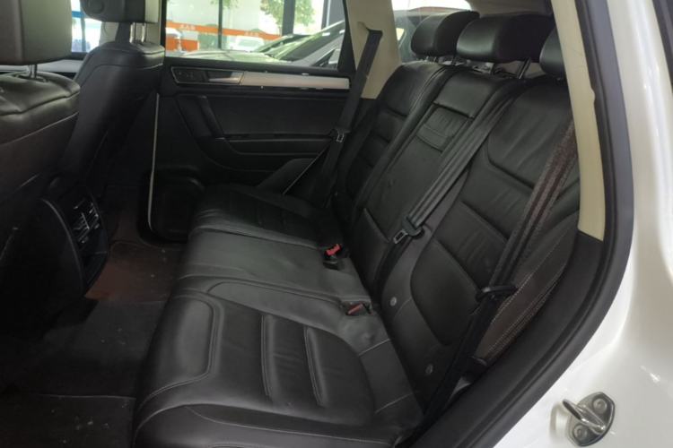 Used Volkswagen Touareg 2015 3.0 TSI Standard Model Left Rear Seat