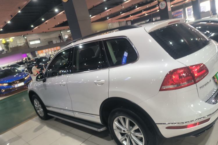 Used Volkswagen Touareg 2015 3.0 TSI Standard Model Left Side
