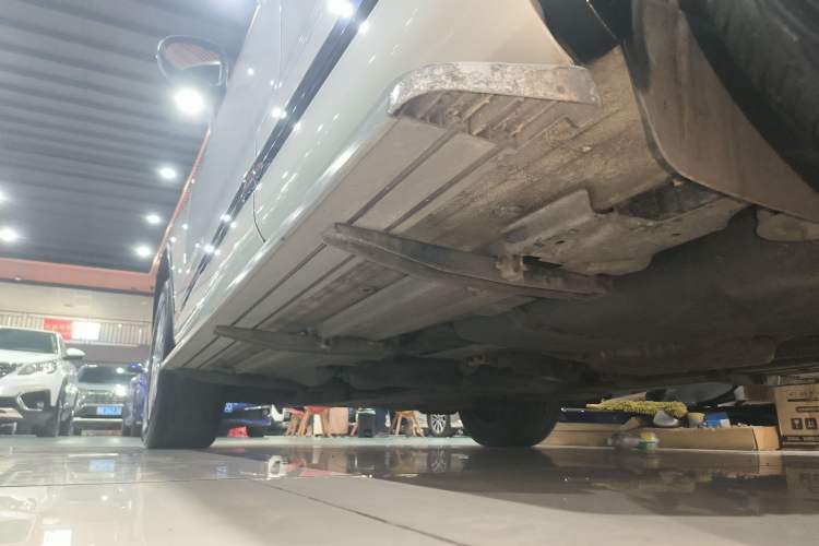 Used Volkswagen Touareg 2015 3.0 TSI Standard Model Left Side Sill