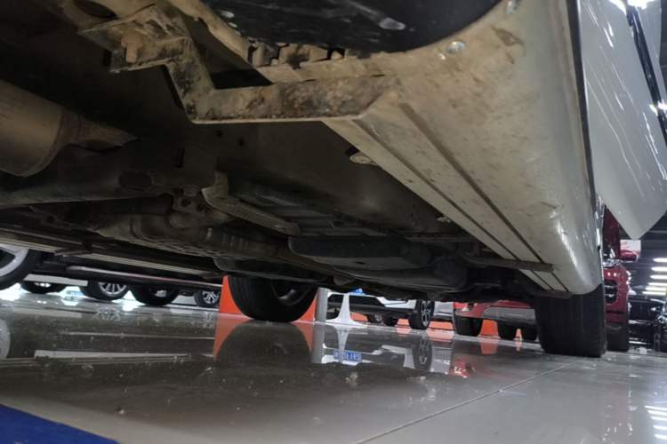 Used Volkswagen Touareg 2015 3.0 TSI Standard Model Left Side Sill