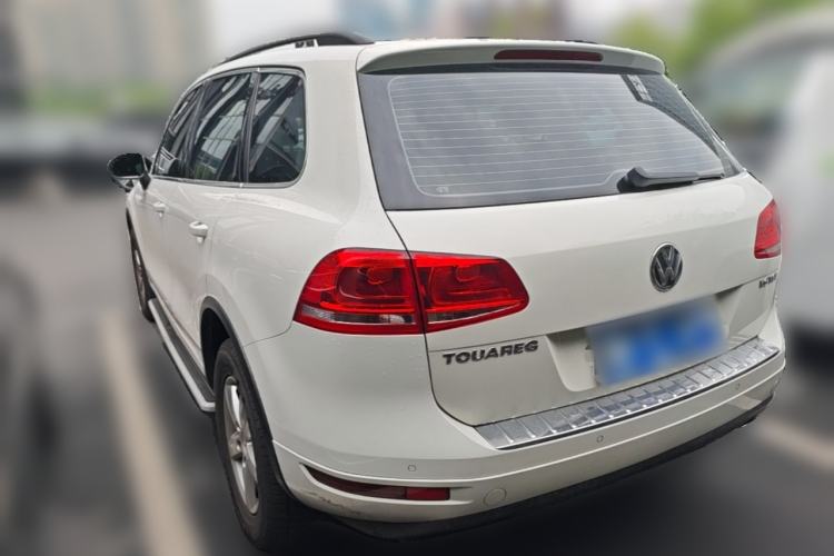 Used Volkswagen Touareg 2015 3.0 TSI Comfort Model Rear Left 45 Deg