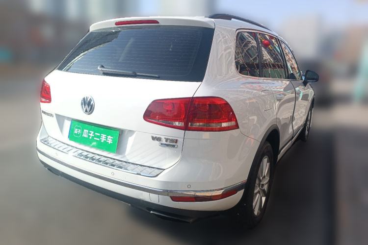 Used Volkswagen Touareg 2015 3.0 TSI Standard Model Rear Right 45 Deg