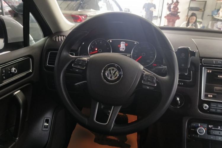 Used Volkswagen Touareg 2015 3.0 TSI Standard Model Steering Wheel