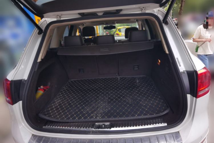 Used Volkswagen Touareg 2015 3.0 TSI Audacious Limited Edition Trunk